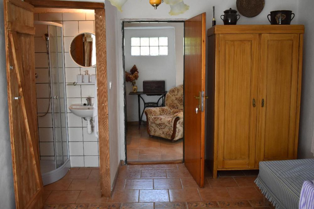 Ubytovani Pod Jilmem Zar Chambre photo