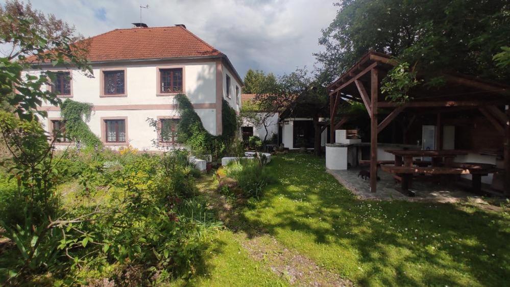Ubytovani Pod Jilmem Zar Extérieur photo